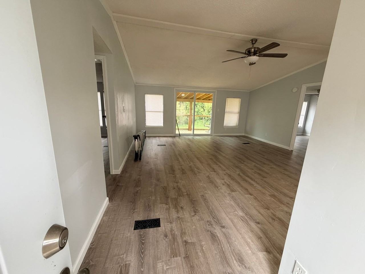 634 Roddy Branch Rd - Photo 5 of 24