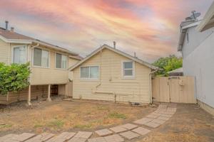 featured image of 21032 21032 - 21096 Royal Avenue