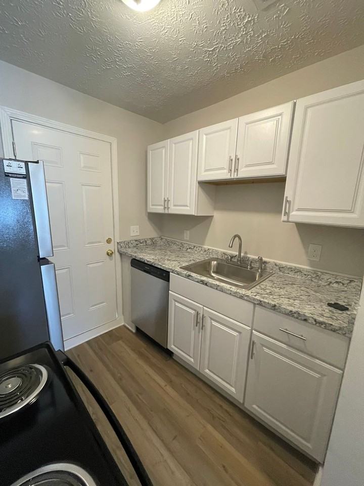 1251 1st Ave S - Photo 4 of 9