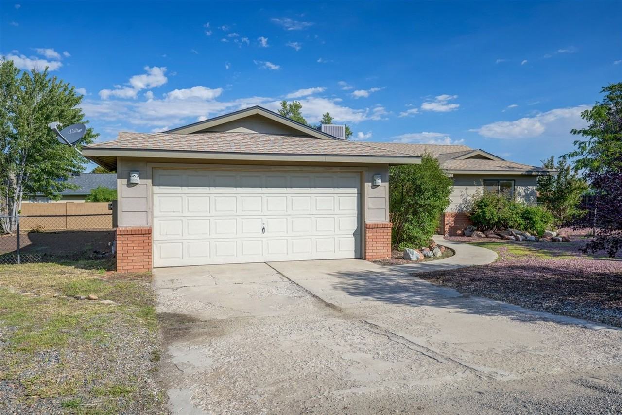 7930 E Larkspur Ln - Photo 3 of 45