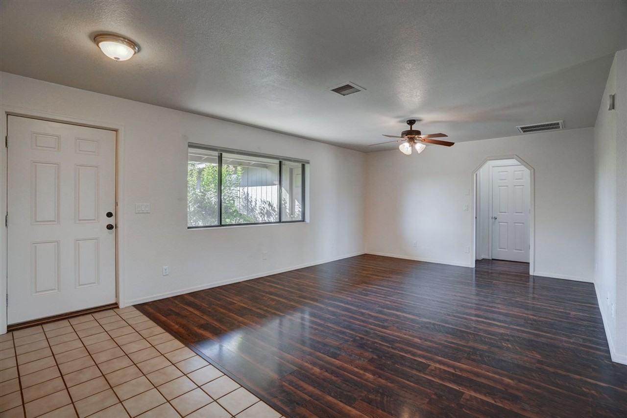 7930 E Larkspur Ln - Photo 5 of 45
