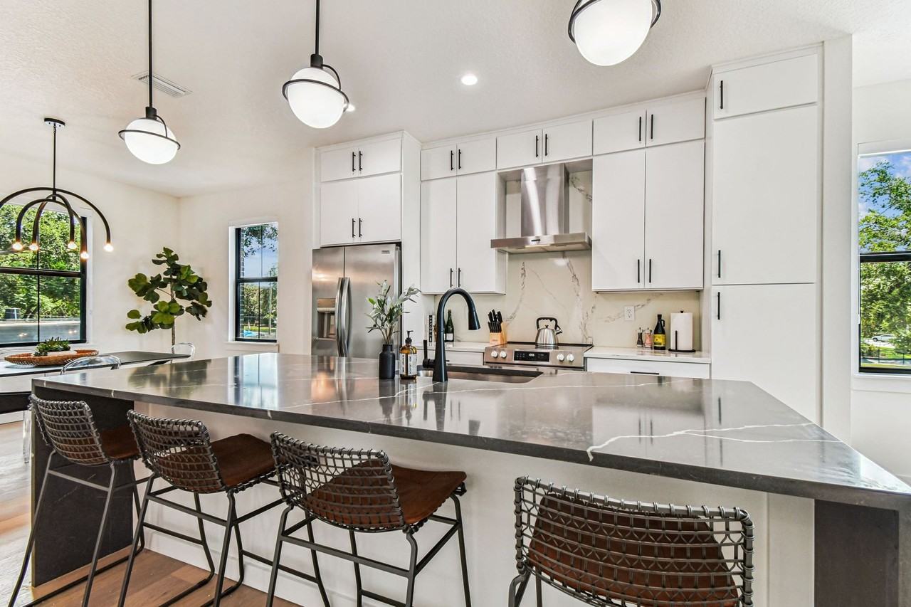 801 3rd Avenue #2 - Photo 4 of 50