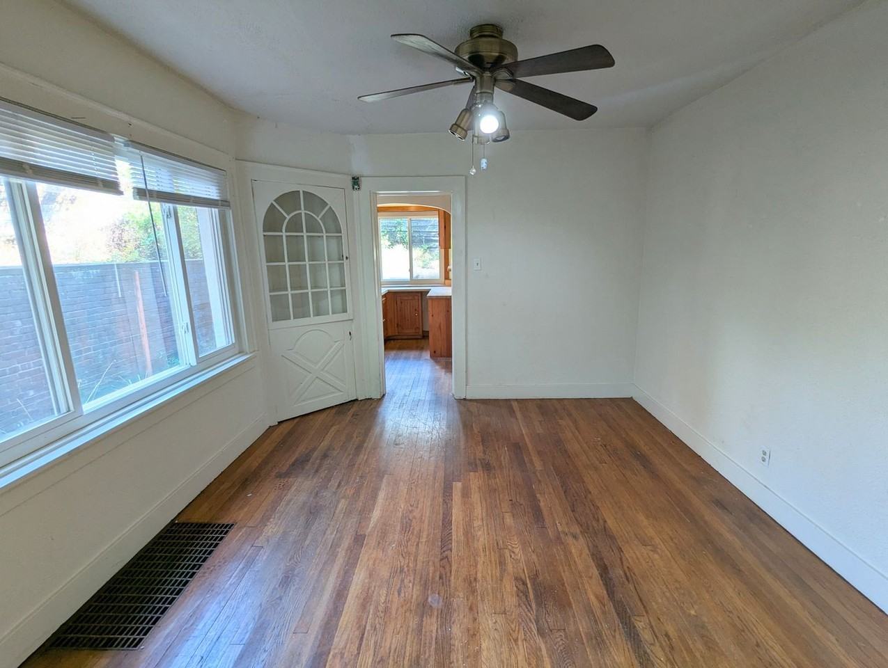 3006 Marshall Rd - Photo 5 of 19