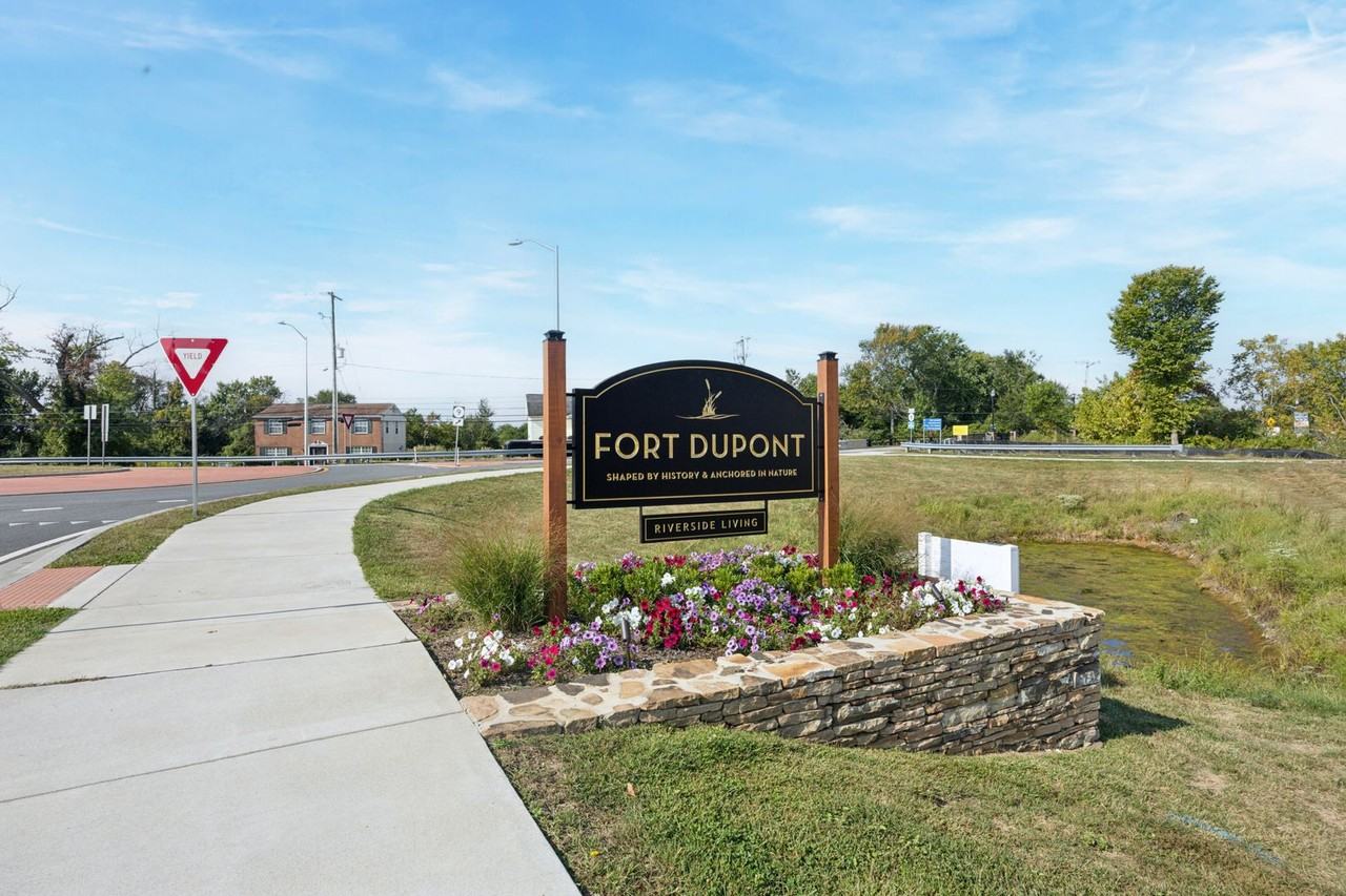 2441 Old Battery Ln - Photo 2 of 15