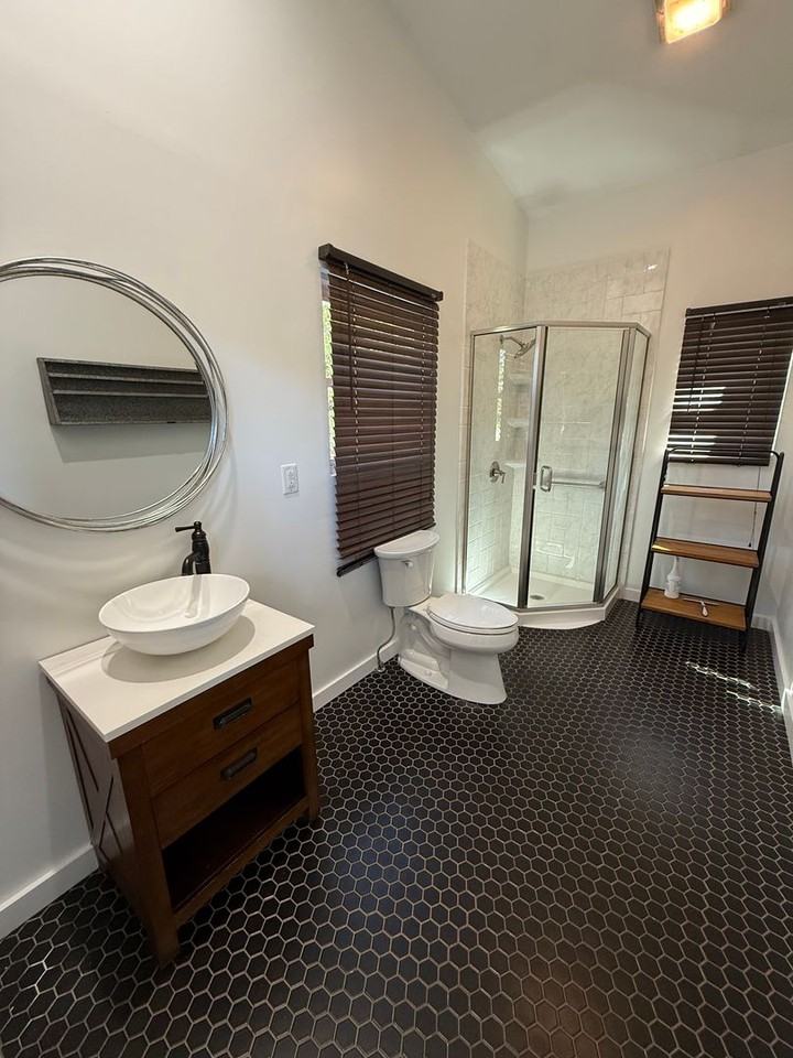 104 Timberline Rd - Photo 3 of 9