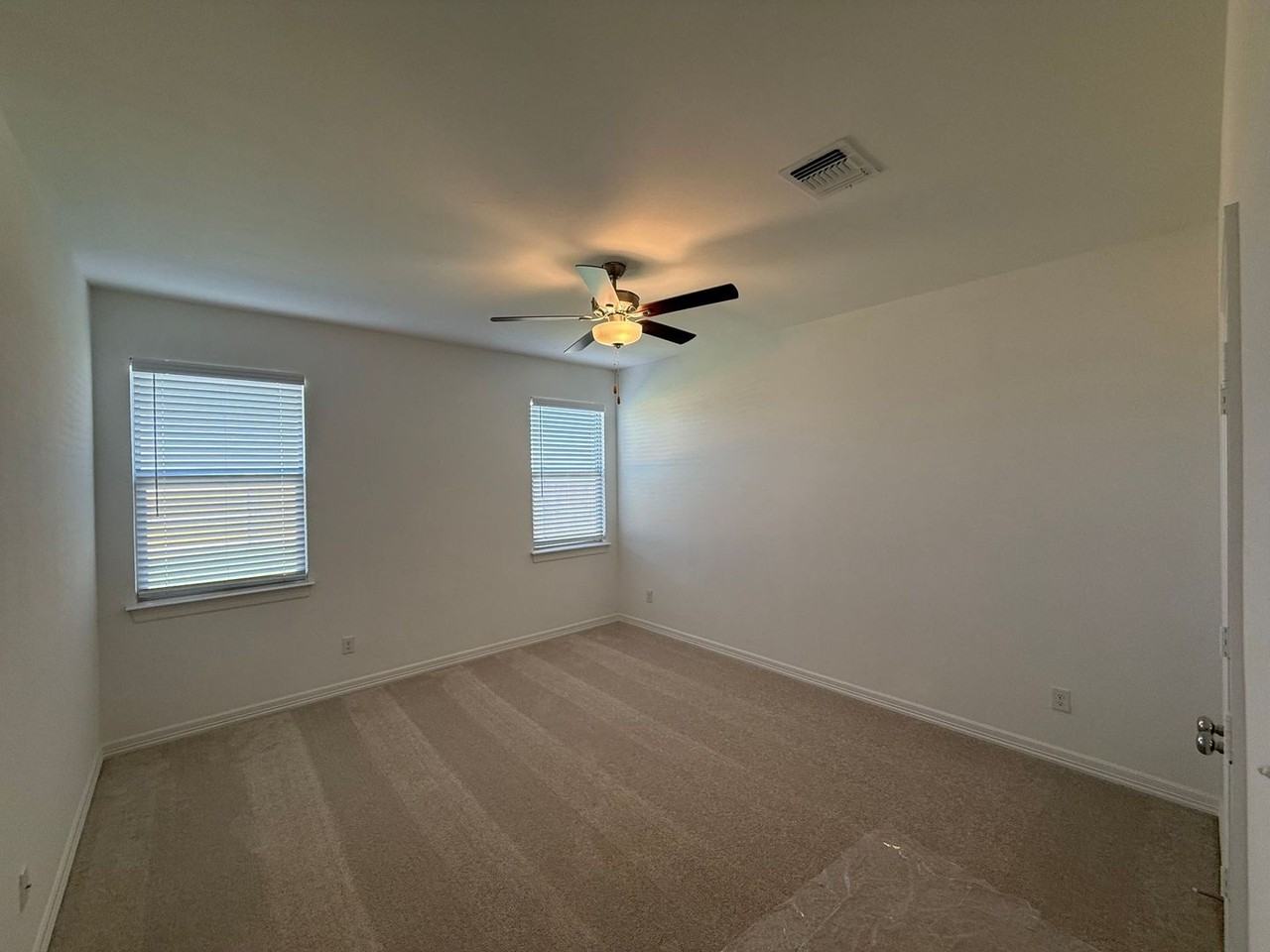 9241 Sw 18th St - Photo 7 of 20