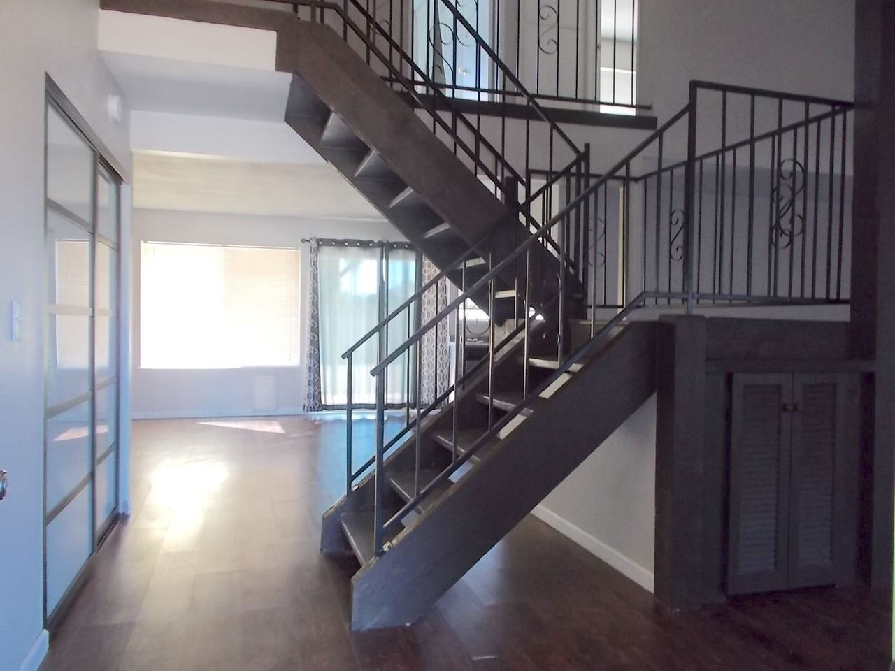 4523 Margarete Ave - Photo 3 of 29