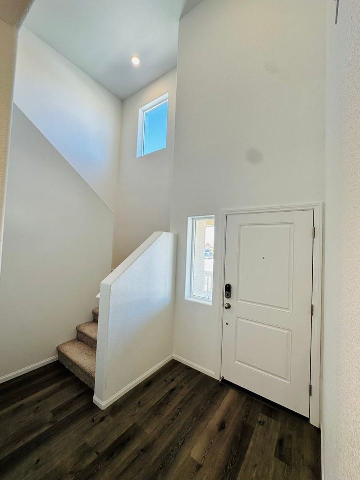 3286 Hadley St - Photo 3 of 27