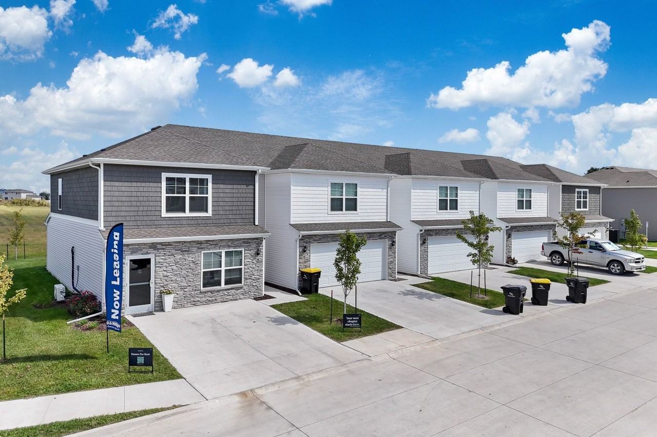 Painted Woods Villas - Photo 2 of 50