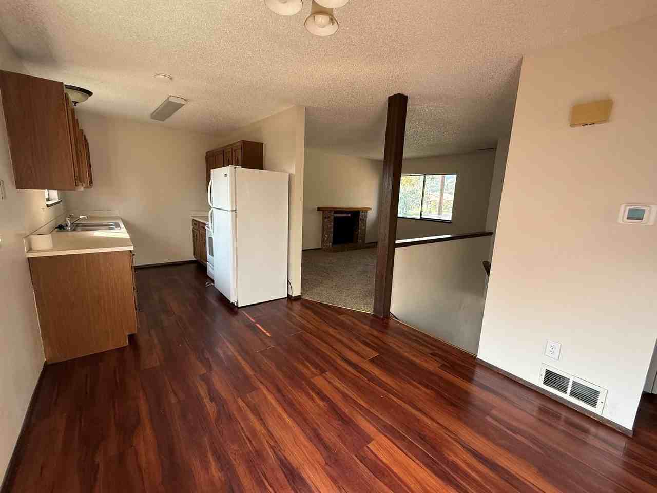 925 Gellatly Street - Photo 5 of 26