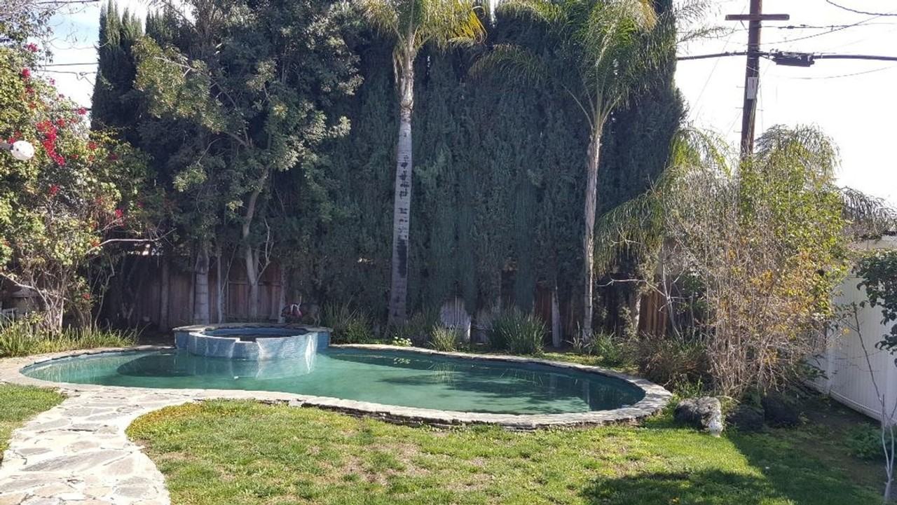 5122 Lindley Ave - Photo 2 of 4