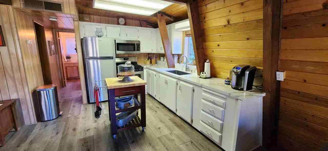 14412 Yosemite Ct - Photo 3 of 13