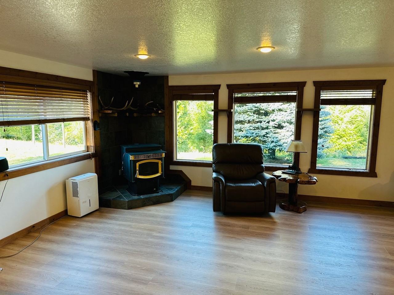 128 Bunting Drive - Photo 5 of 36