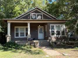 featured image of 826 Colorado St