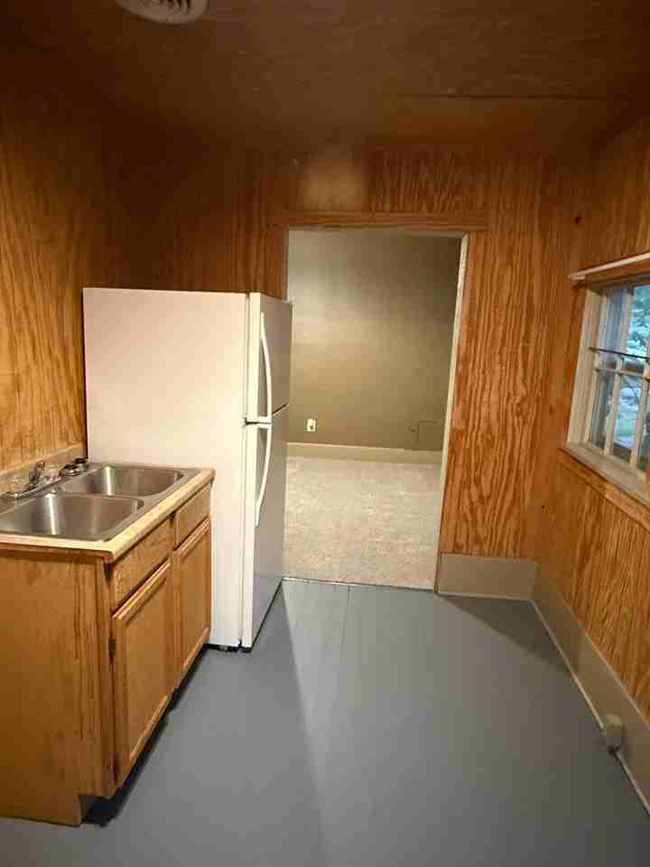 826 Colorado Street - Photo 2 of 8