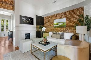 featured image of 46 Wentworth St