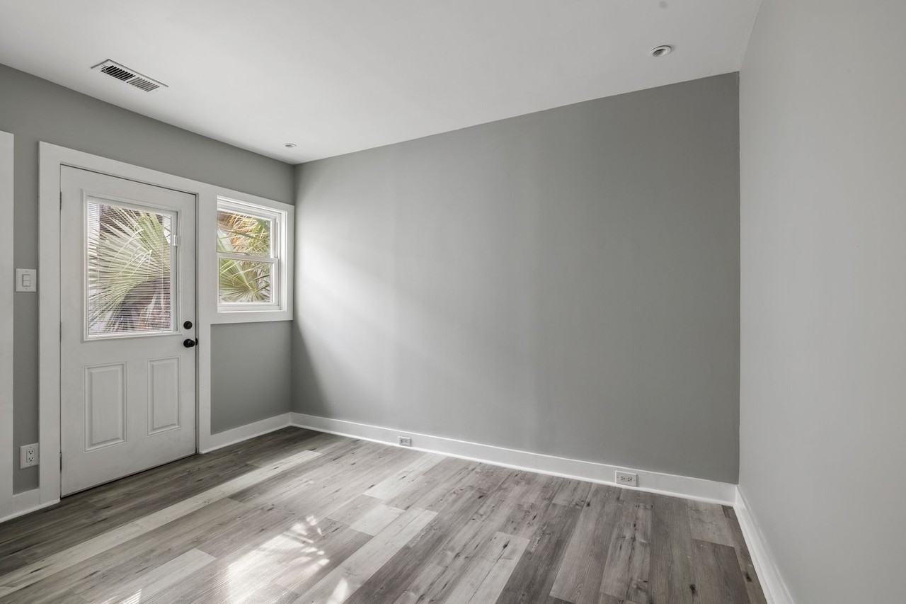 43 N Enston Ave - Photo 2 of 39