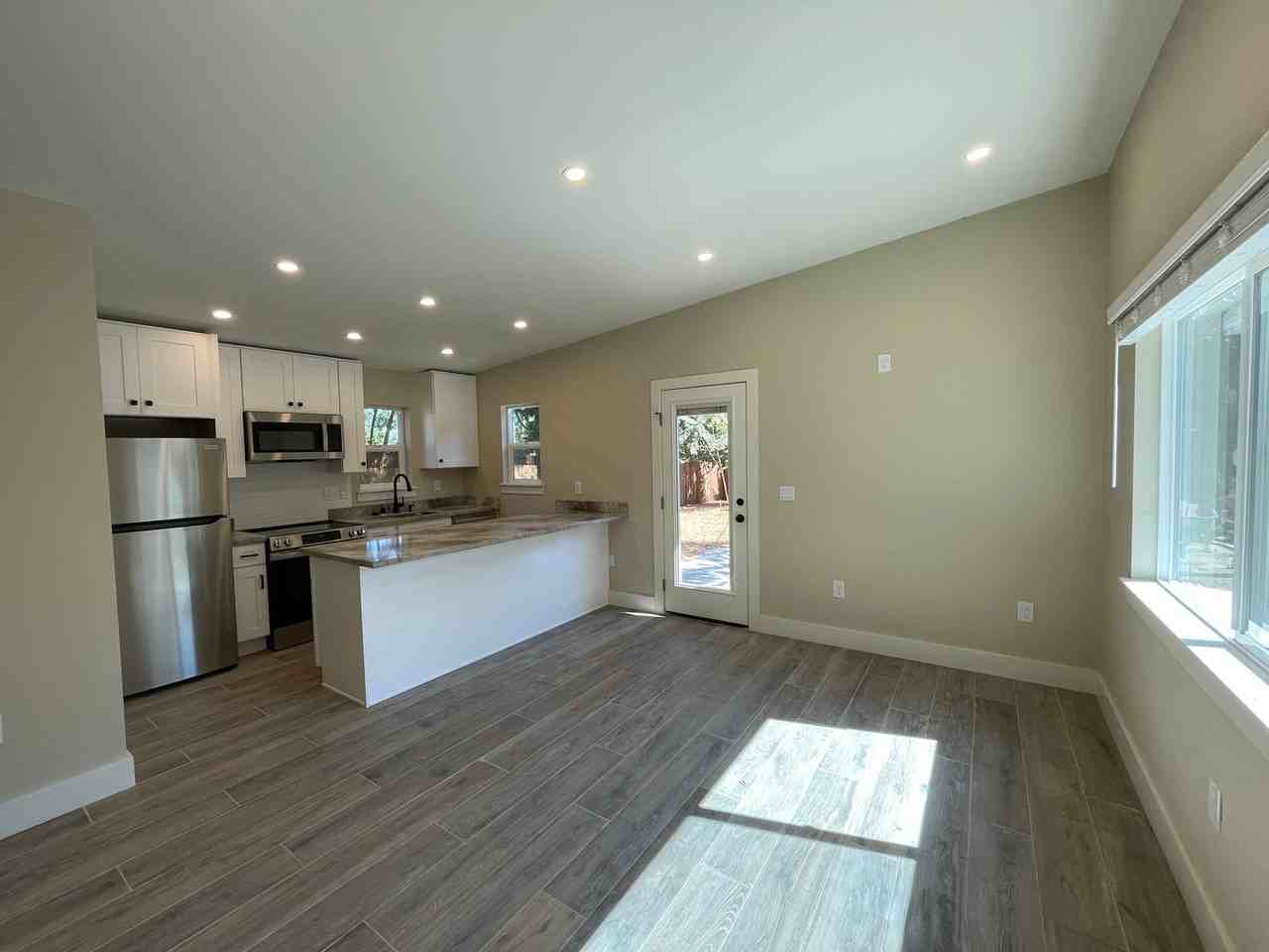 501 Gravenstein Highway North - Photo 4 of 24