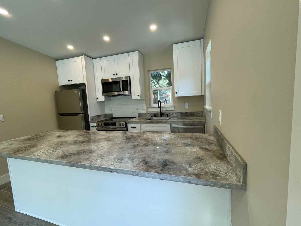 501 Gravenstein Highway North - Photo 5 of 24