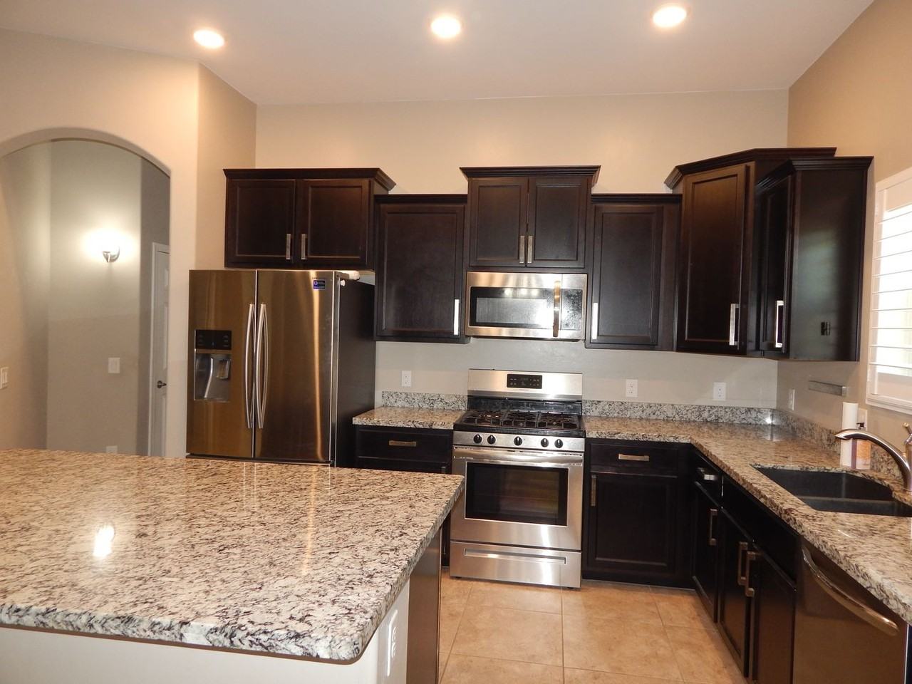 9863 N Howling Wolf Rd - Photo 2 of 23