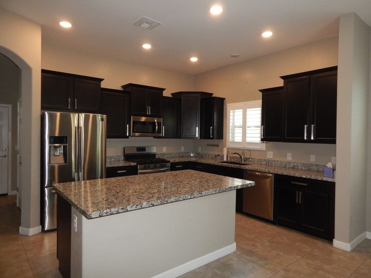 9863 N Howling Wolf Rd - Photo 5 of 23