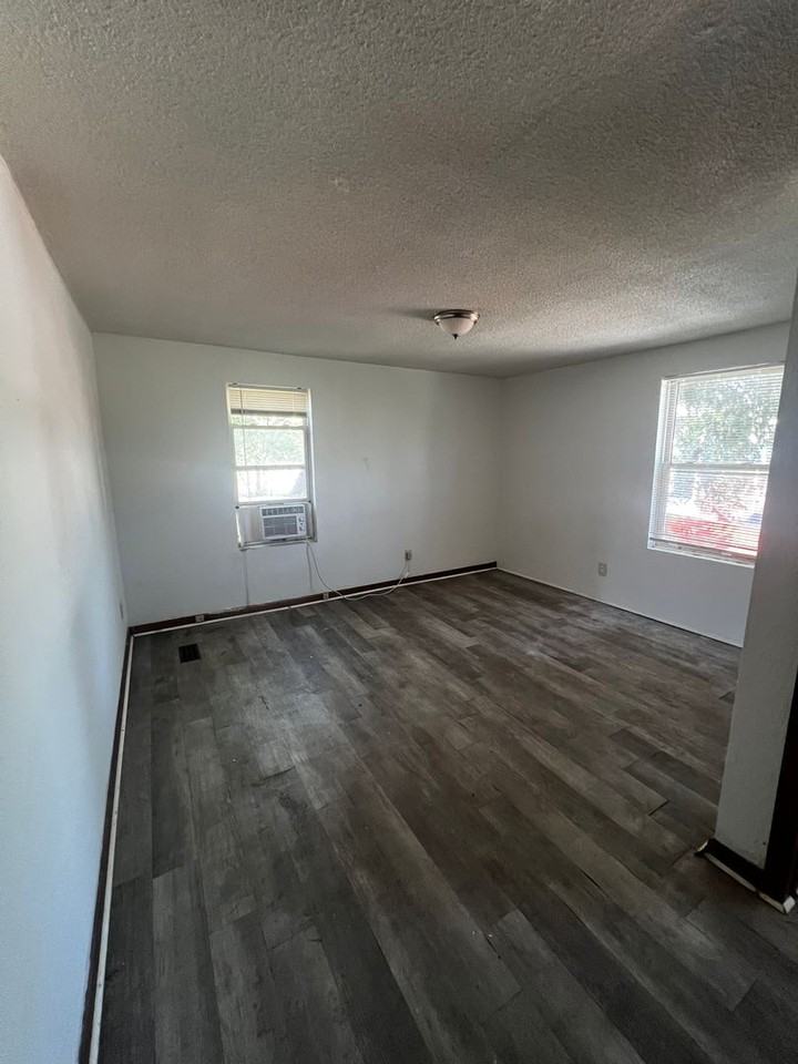 1211 Reynolds Avenue - Photo 7 of 7