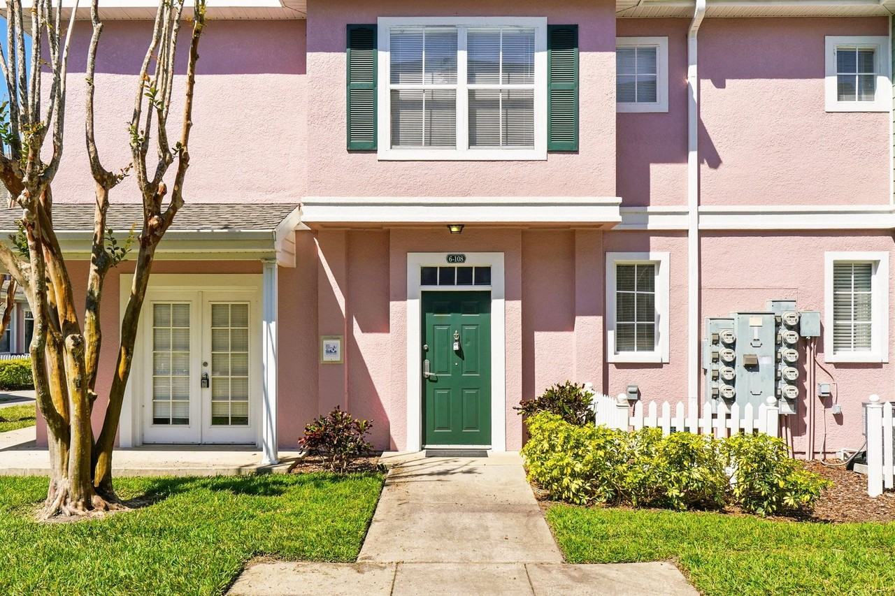 4005 Venetian Bay Dr - Photo 3 of 35