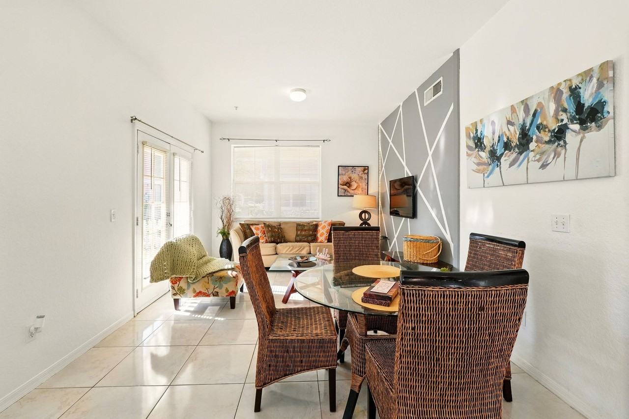 4005 Venetian Bay Dr - Photo 5 of 35