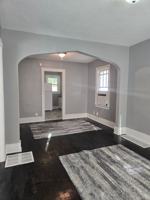 featured image of 117 N Spring St