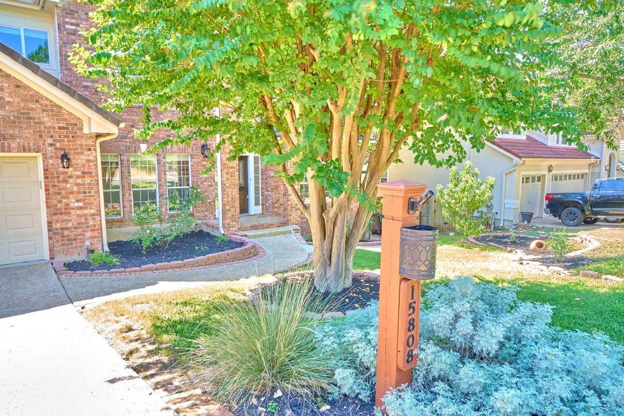 15808 Mission Rdg - Photo 3 of 50