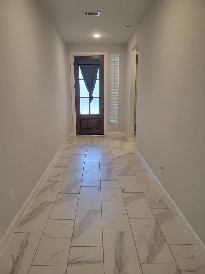 10342 Aldrin Dr - Photo 3 of 34
