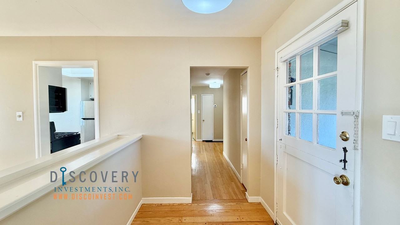 605 Colusa Ave - Photo 3 of 34