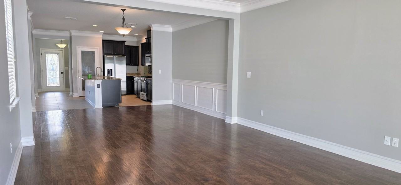 242 Taylor Ridge Ave - Photo 4 of 35