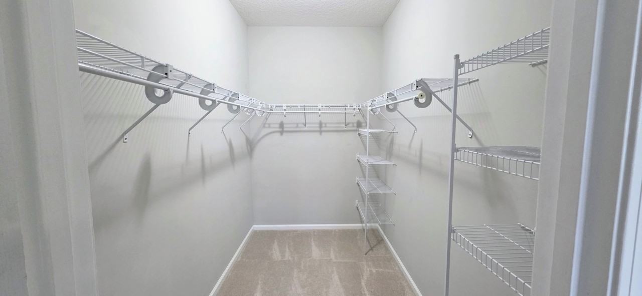 242 Taylor Ridge Ave - Photo 6 of 35