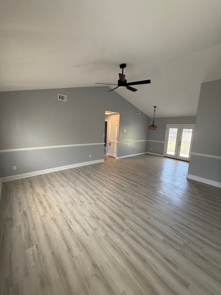 74 Dans Dr - Photo 2 of 15