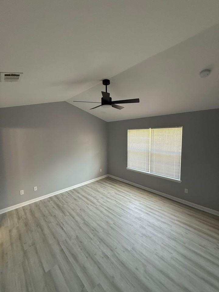 74 Dans Dr - Photo 3 of 15