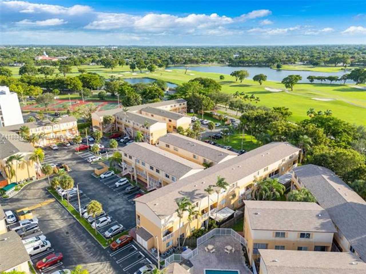 6235 Sw Kendale Lakes Cir #140 - Photo 2 of 20