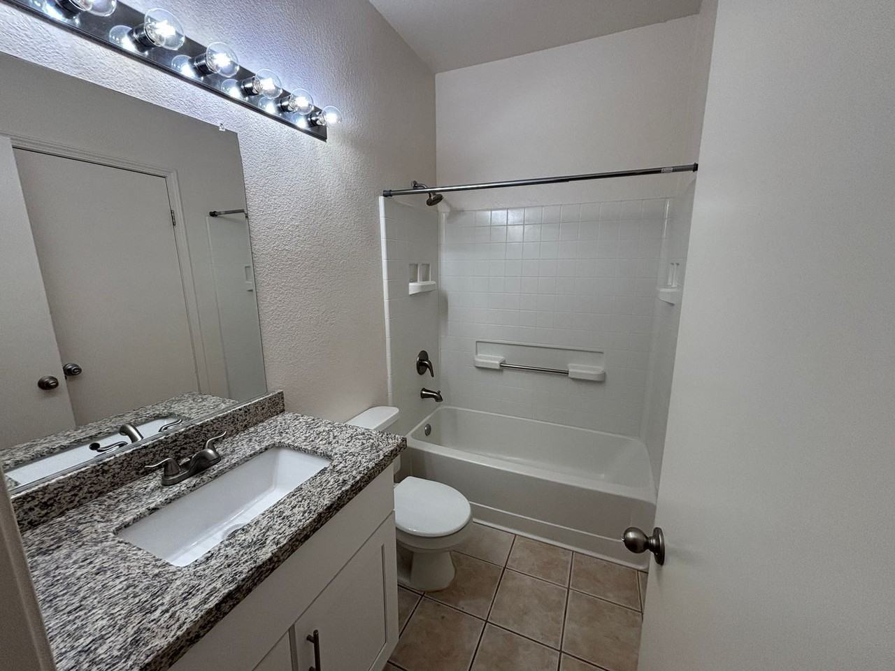 9146 West Laguna Way - Photo 5 of 28