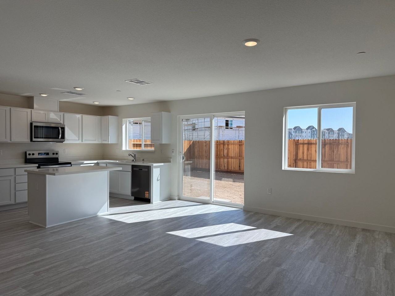 8161 Whippersnapper Way - Photo 4 of 17