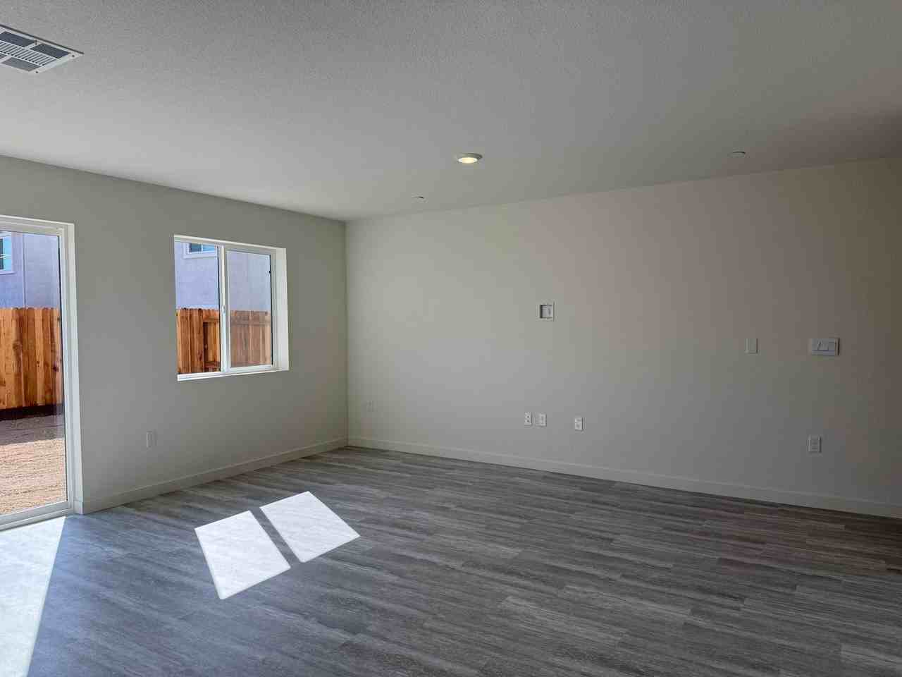 8161 Whippersnapper Way - Photo 5 of 17