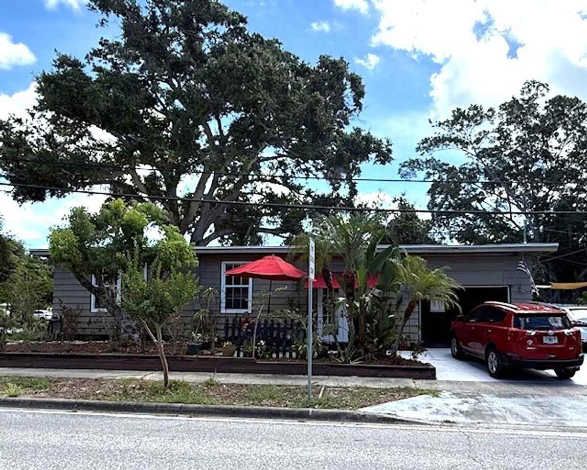 2400 Browning St - Photo 2 of 15