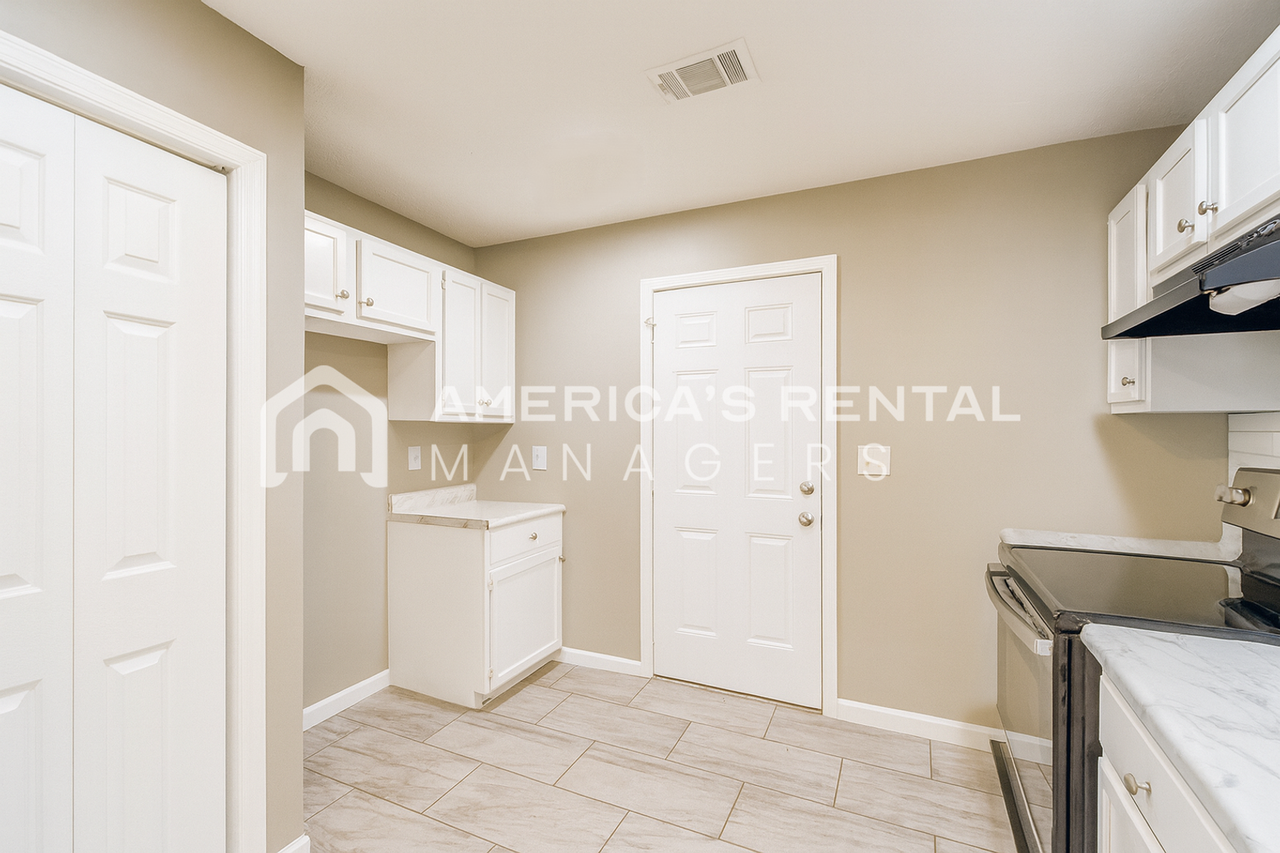 288 Smith Ln - Photo 6 of 13