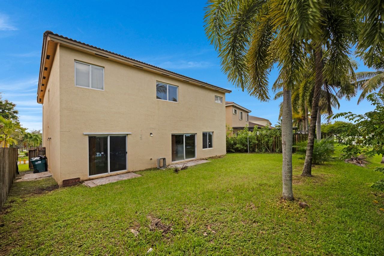 22418 Southwest 94th Path - Photo 2 of 22