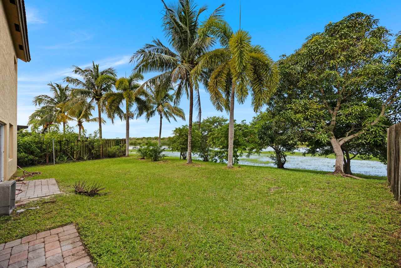 22418 Southwest 94th Path - Photo 3 of 22