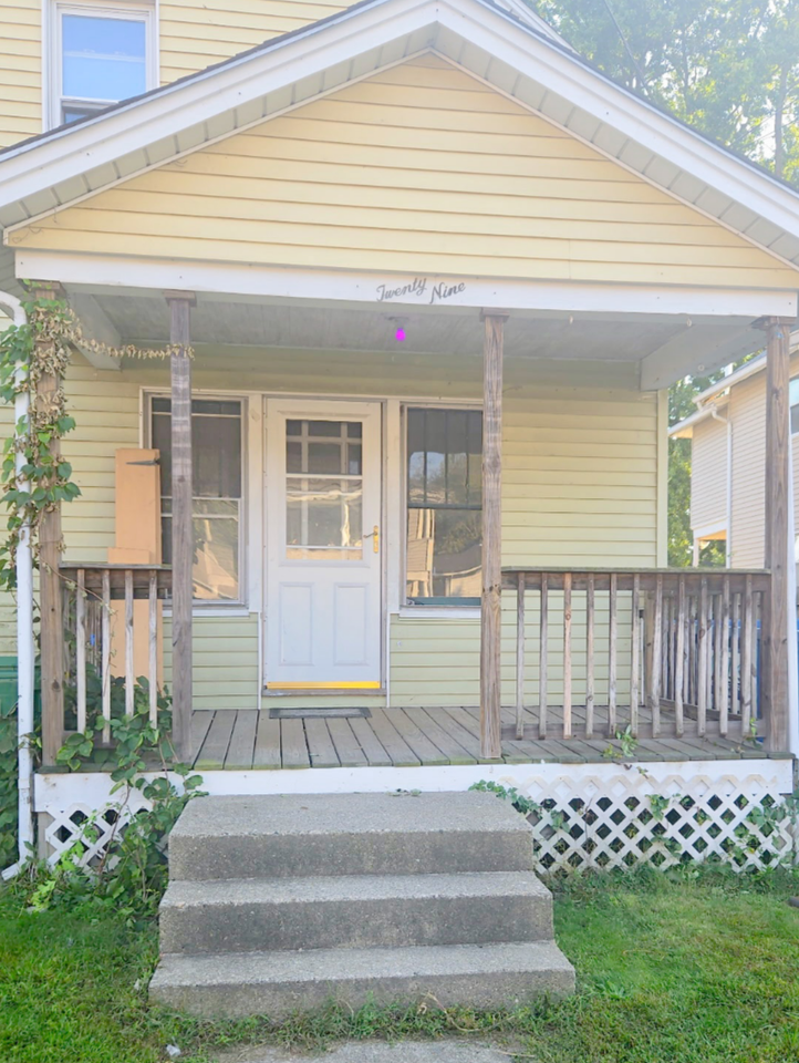 27 Beverly Street #27-29 - Photo 2 of 6