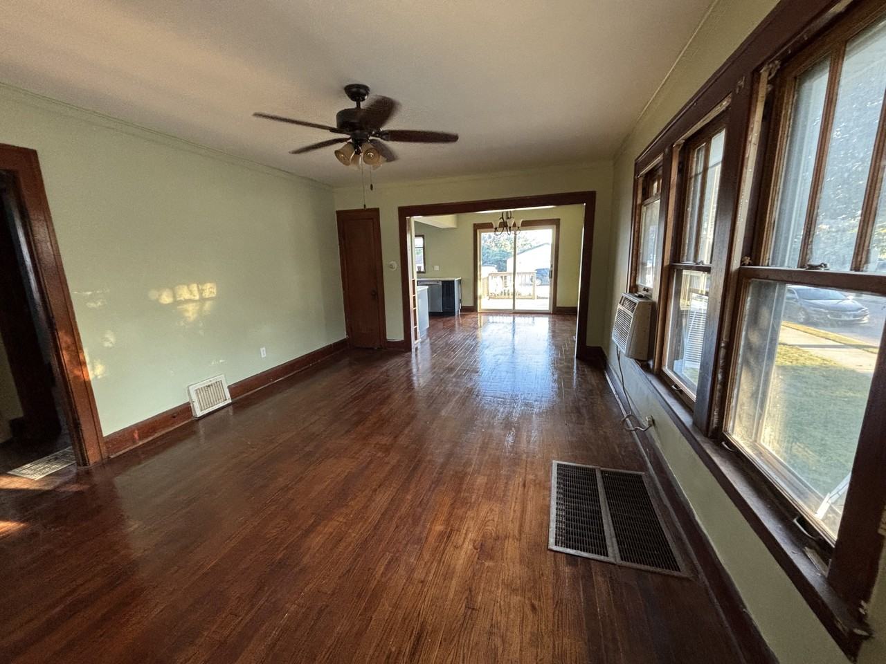 222 W Blair St #NA - Photo 3 of 15