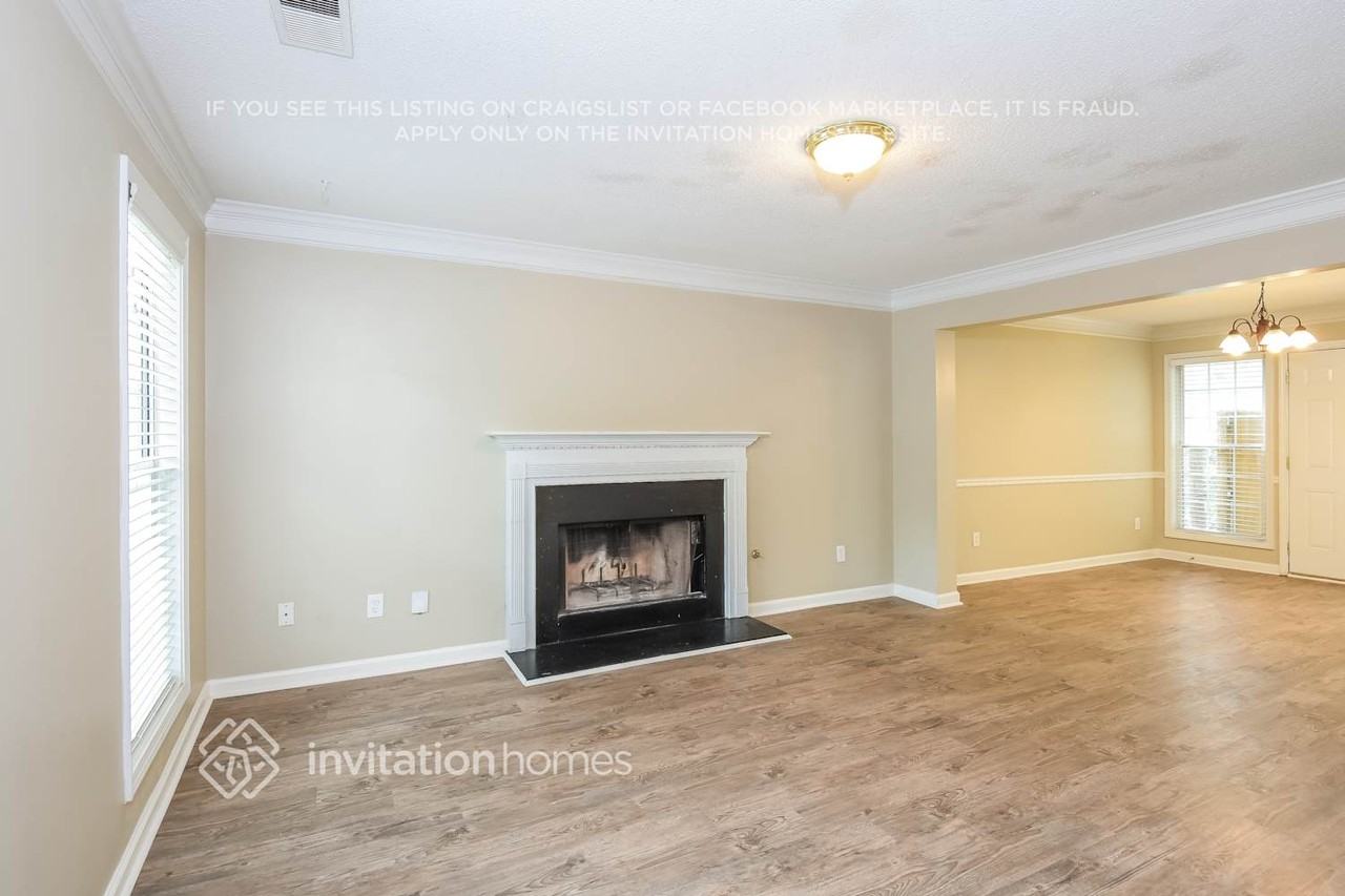 940 Twin Brook Ct - Photo 4 of 17