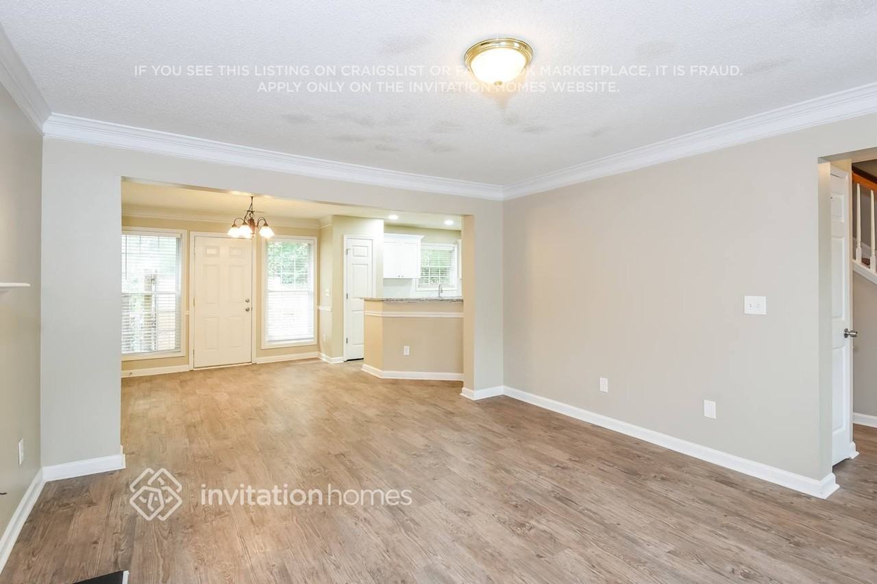 940 Twin Brook Ct - Photo 6 of 17