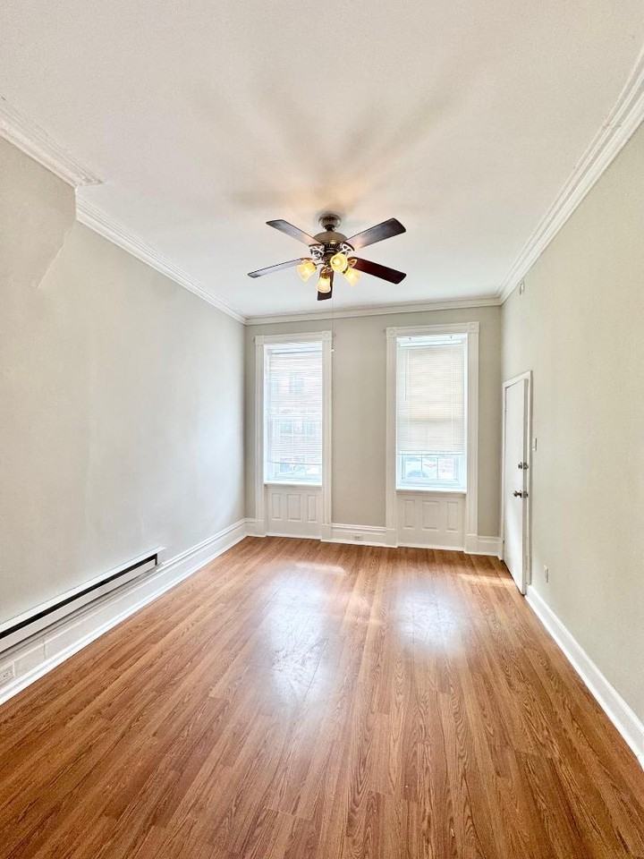 1813 W Thompson St - Photo 3 of 10