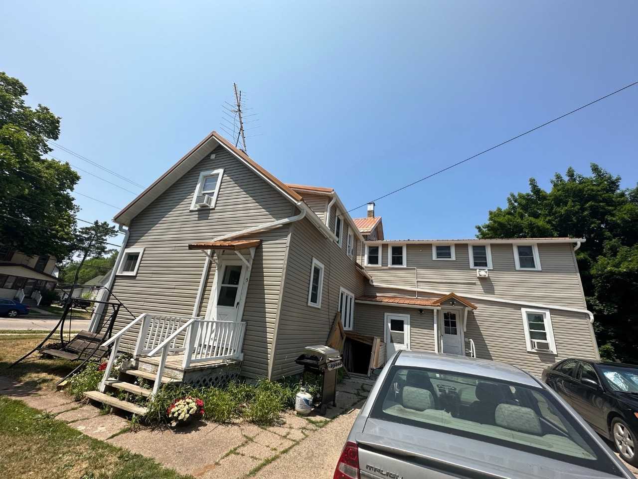 710 N. Main St. - Photo 3 of 19